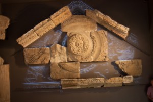 The area over the entrance to the bath