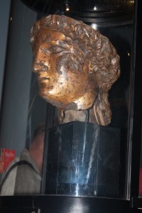 The remaining head of the statue of the goddess of the bath